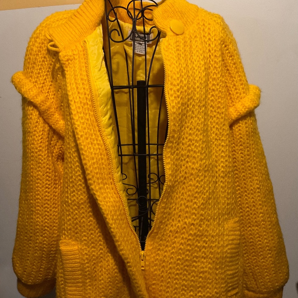 By GALLERY  Bright Yellow jkt size SMALL  SALE